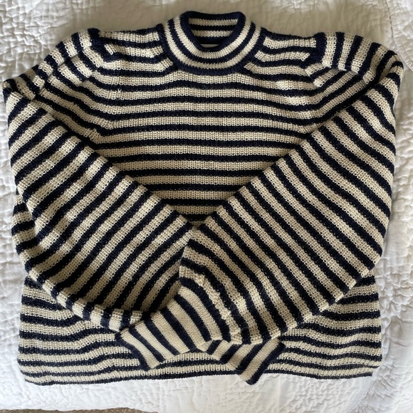 Eleven Six Mia Alpaca sweater size small - Picture 2 of 6